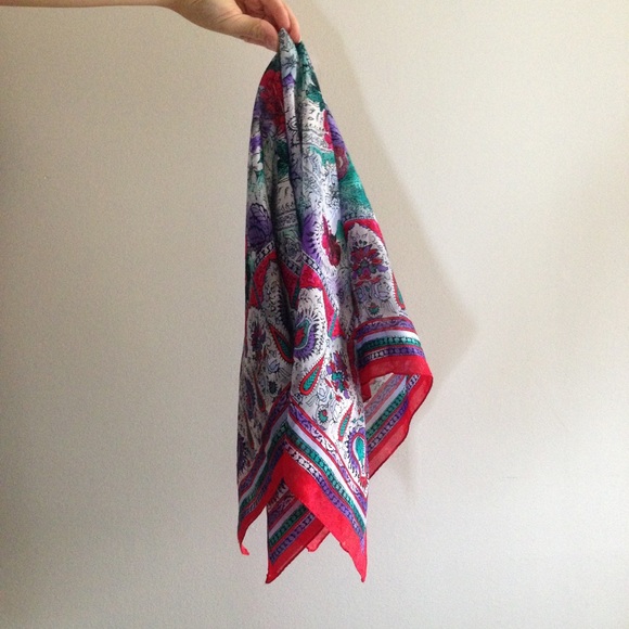 💥3/$15 Square Paisley & Floral Scarf - Picture 2 of 8